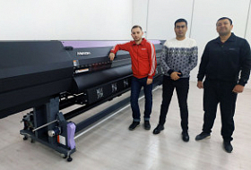 Компания "Мастер потолков" из города Андижан обзавелась принтером Mimaki SWJ-320EA