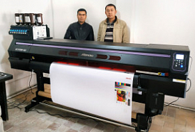 В РПК «QAJIMUXAN SEYILXAN» (г. Нукус) запущен УФ-принтер Mimaki UCJV300