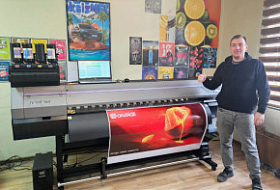 Запуск принтера Mimaki JV100-160 в компании ORANGE DESIGN